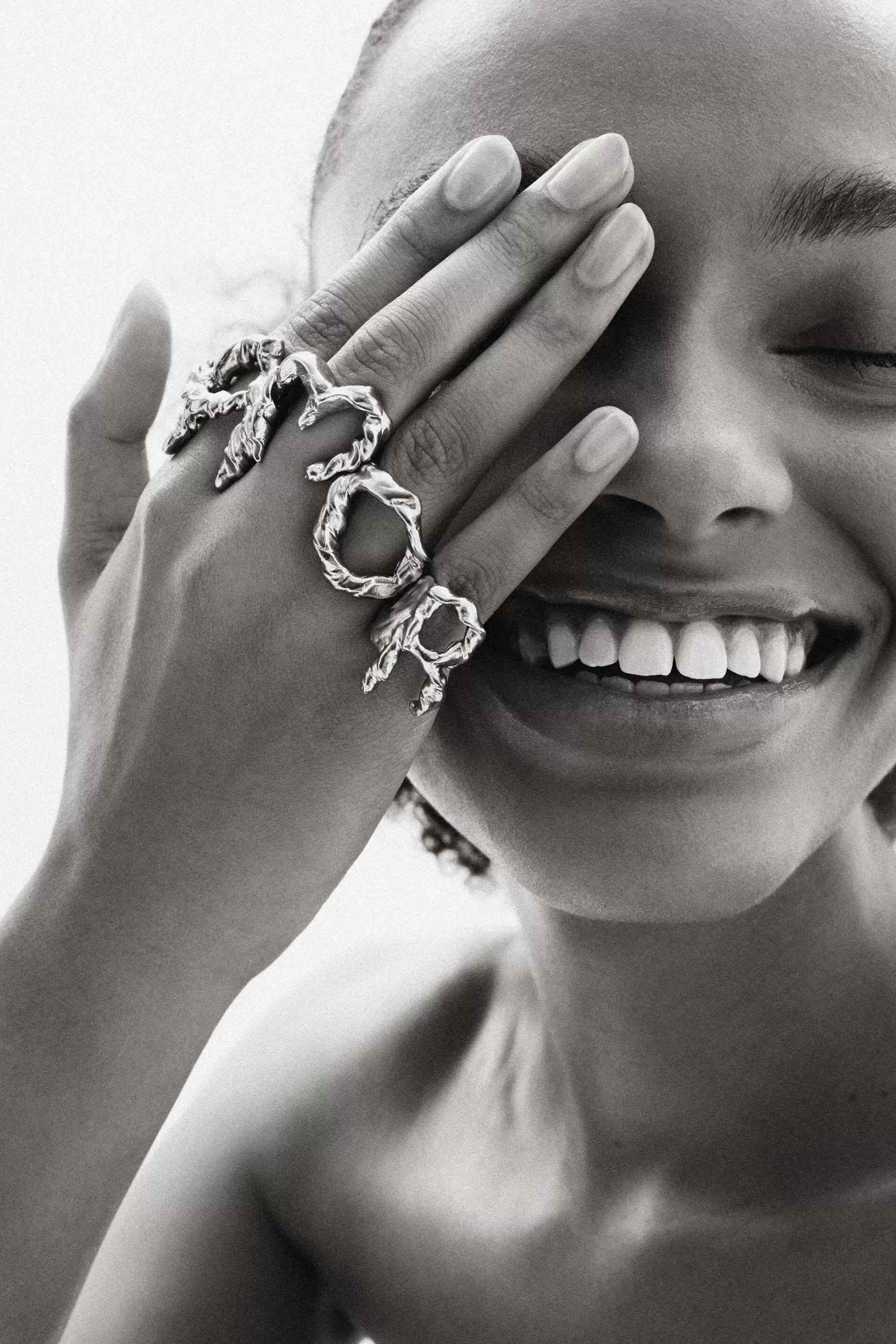 Desigual Anillo letra M baño plata Zalio*Mujer Joyería